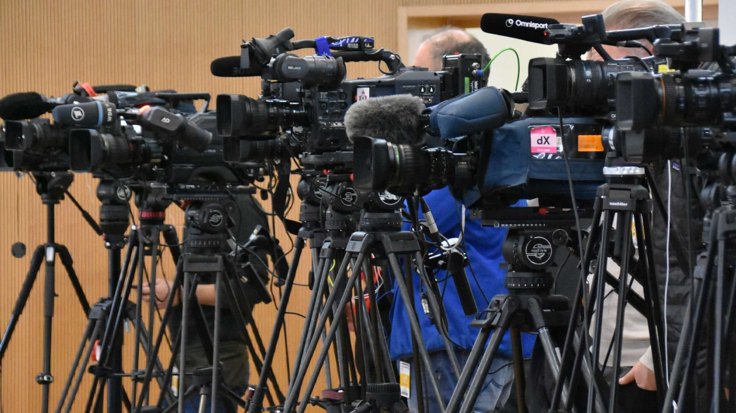 PK Pressekonferenz Kameras