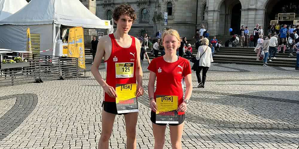 Viktor Plümacher und Marie Meyer-Piton freuen sich über ihre schnellen Zeiten