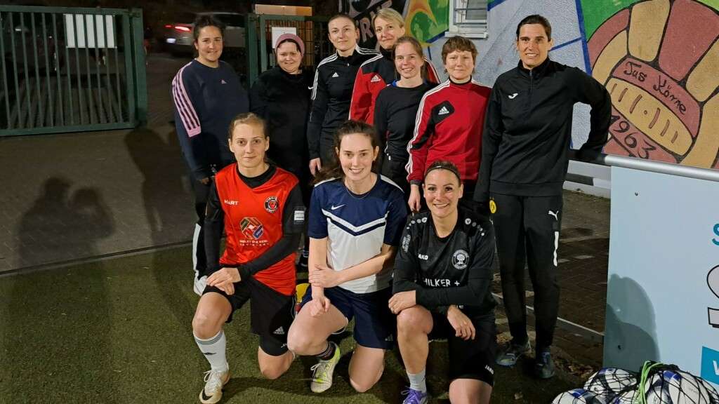 Einstieg in die "Alten Damen" -  Neues &Uuml;-32-Damen Projekt im Fu&szlig;ballkreis Dortmund
